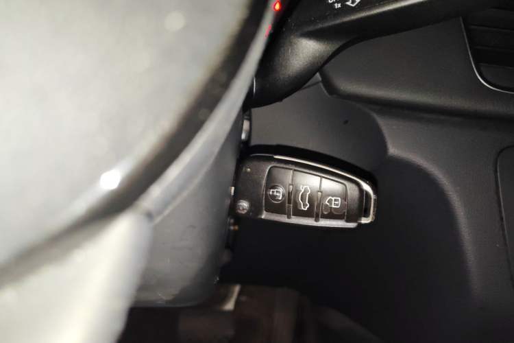 Used Audi Q3 2017 35 TFSI Fashion Model Vehicle Key