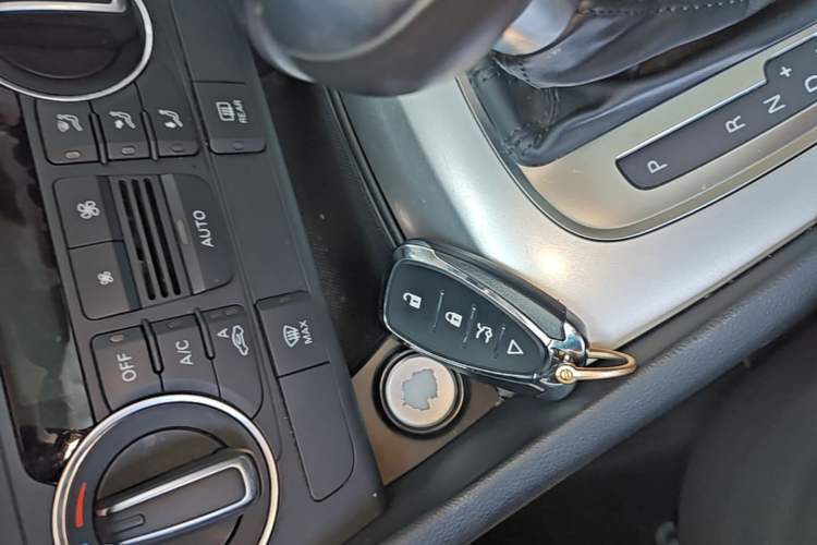 Used Audi Q3 2017 35 TFSI Fashion Model Vehicle Key
