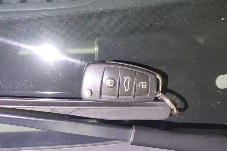 Used Audi Q3 2017 35 TFSI quattro all-wheel drive fashion model Vehicle Key