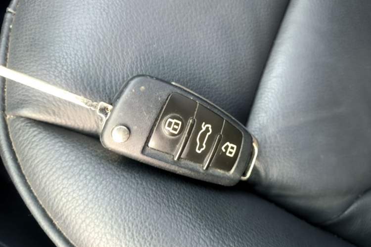 Used Audi Q3 2017 30 TFSI Fashion Model Vehicle Key
