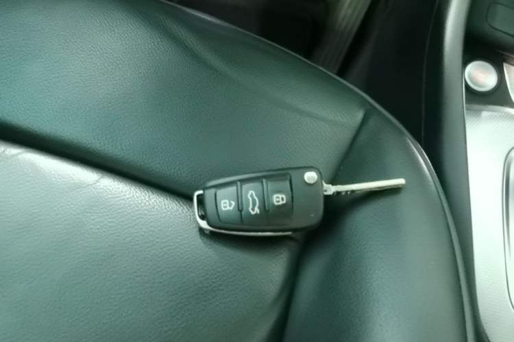 Used Audi Q3 2017 30 TFSI Fashion Model Vehicle Key