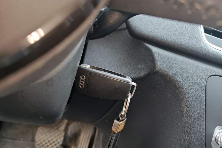 Used Audi Q3 2017 35 TFSI Fashion Model Vehicle Key