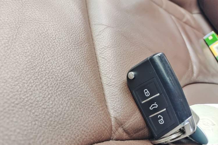 Used Audi Q3 2017 30 TFSI Sport Edition Vehicle Key