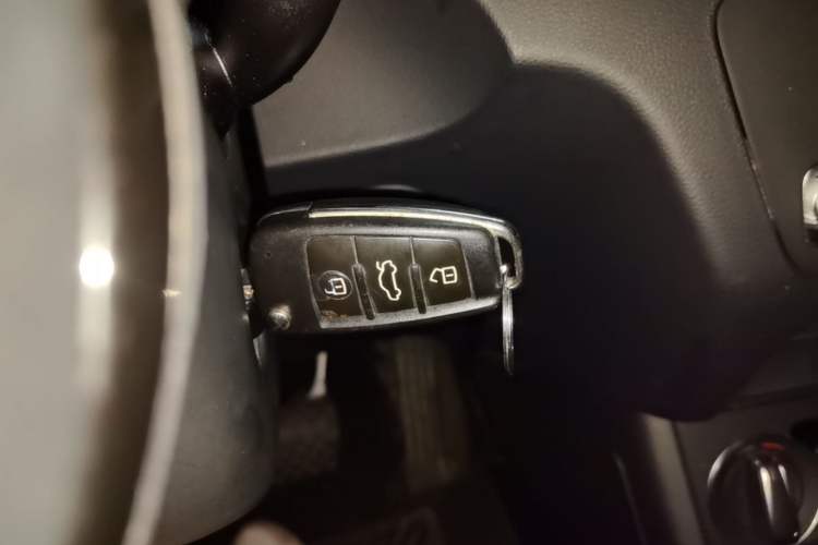 Used Audi Q3 2017 30 TFSI Fashion Model Vehicle Key