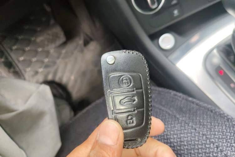 Used Audi Q3 2017 35 TFSI Style Edition Vehicle Key
