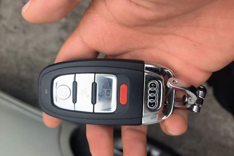 Used Audi Q3 2017 35 TFSI Fashion Model Vehicle Key