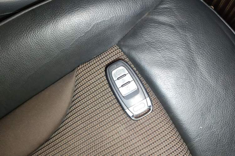 Used Audi Q3 2017 35 TFSI Fashion Model Vehicle Key