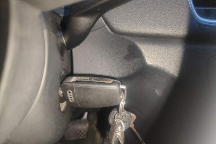 Used Audi Q3 2017 30 TFSI Fashion Model Vehicle Key