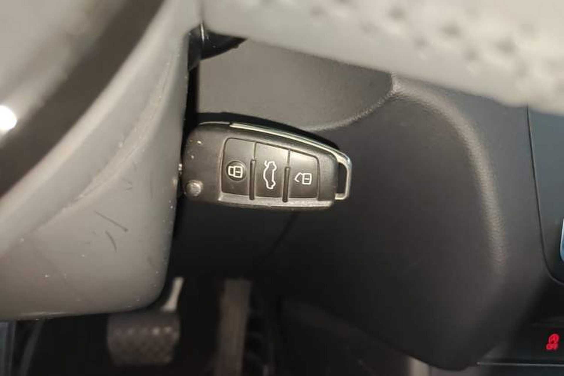 Used Audi Q3 2017 30 TFSI Fashion Model Vehicle Key