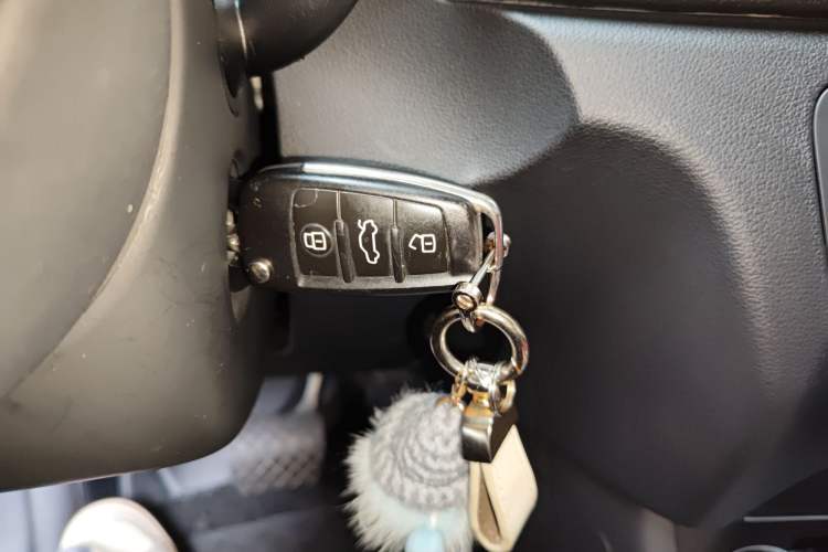 Used Audi Q3 2017 30 TFSI Fashion Model Vehicle Key