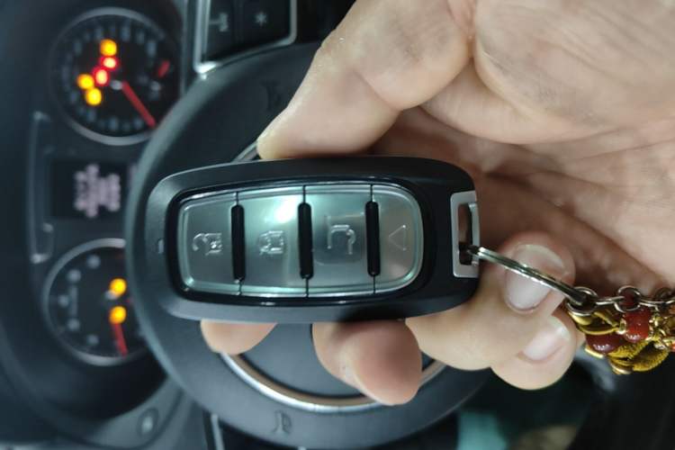 Used Audi Q3 2017 30 TFSI Fashion Model Vehicle Key