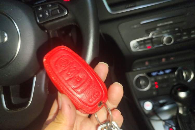 Used Audi Q3 2017 30 TFSI Fashion Model Vehicle Key