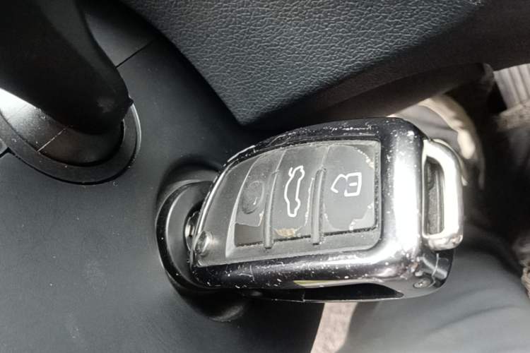 Used Audi Q3 2017 30 TFSI Fashion Model Vehicle Key