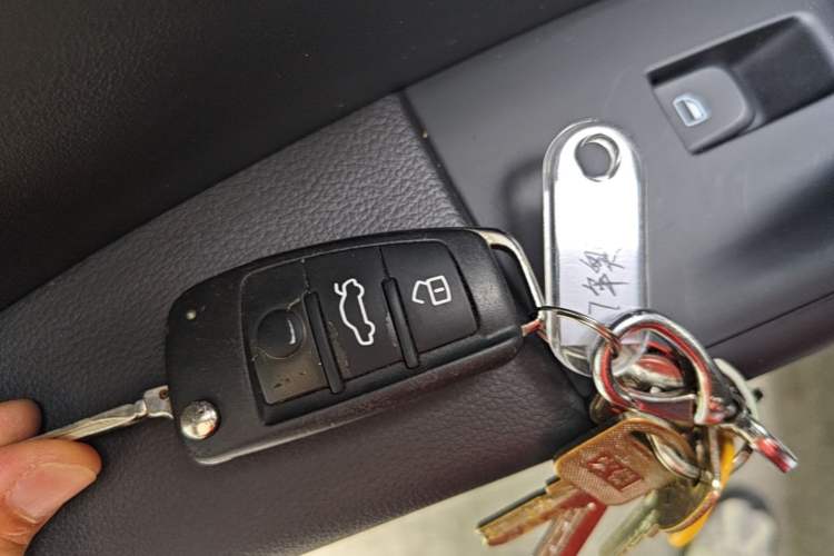 Used Audi Q3 2017 30 TFSI Fashion Model Vehicle Key