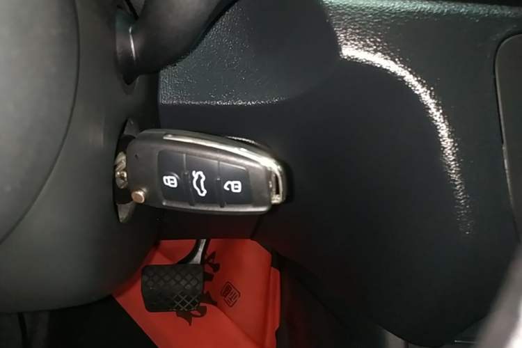 Used Audi Q3 2017 30 TFSI Fashion Model Vehicle Key