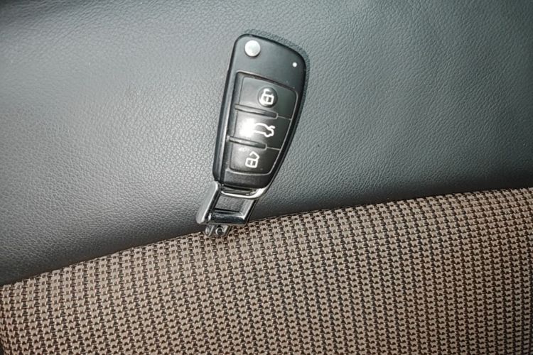 Used Audi Q3 2017 30 TFSI Fashion Model Vehicle Key