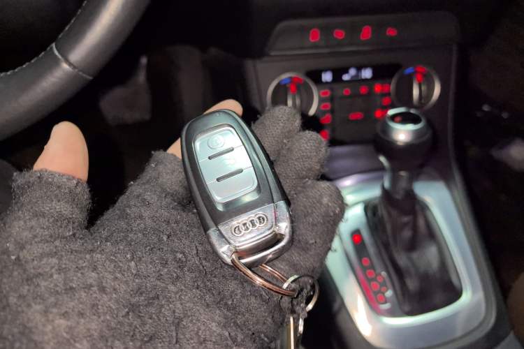 Used Audi Q3 2017 30 TFSI Fashion Model Vehicle Key