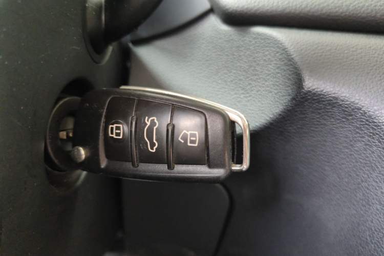 Used Audi Q3 2017 35 TFSI Fashion Model Vehicle Key
