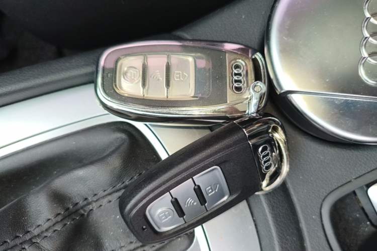 Used Audi Q3 2017 30 TFSI Fashion Model Vehicle Key