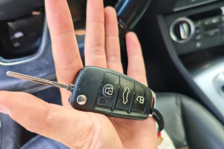 Used Audi Q3 2017 30 TFSI Fashion Model Vehicle Key
