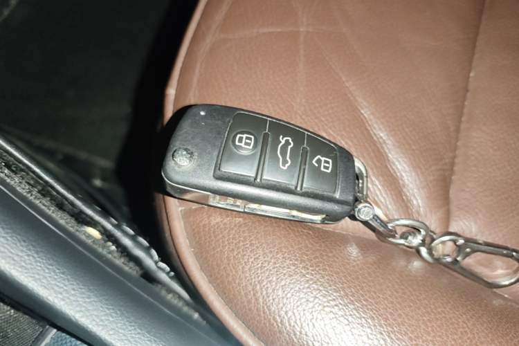 Used Audi Q3 2017 35 TFSI Style Edition Vehicle Key