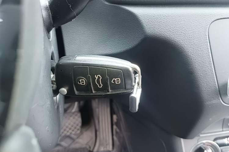 Used Audi Q3 2017 30 TFSI Fashion Model Vehicle Key