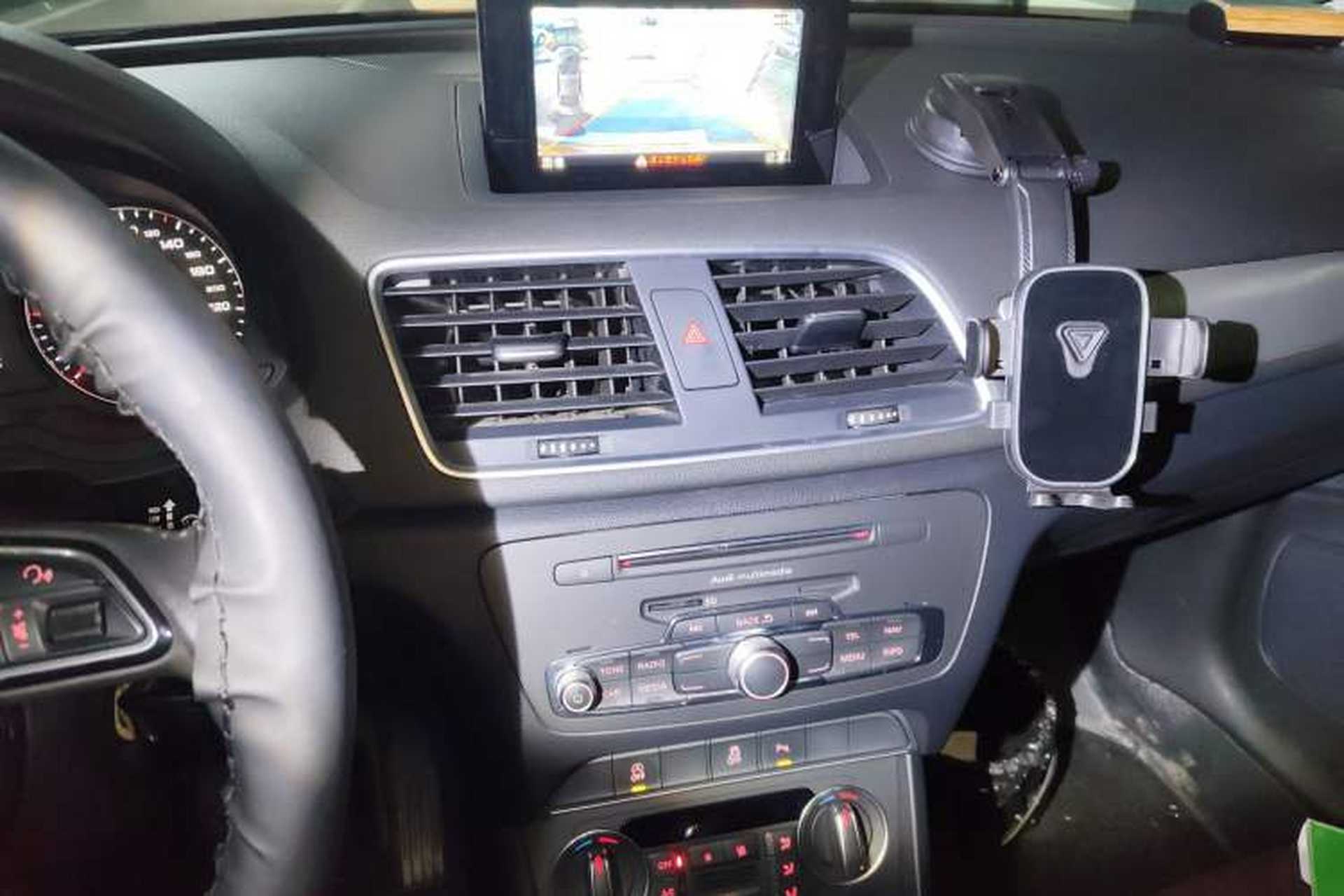 Used Audi Q3 2017 35 TFSI Fashion Model Audio And AC Panel