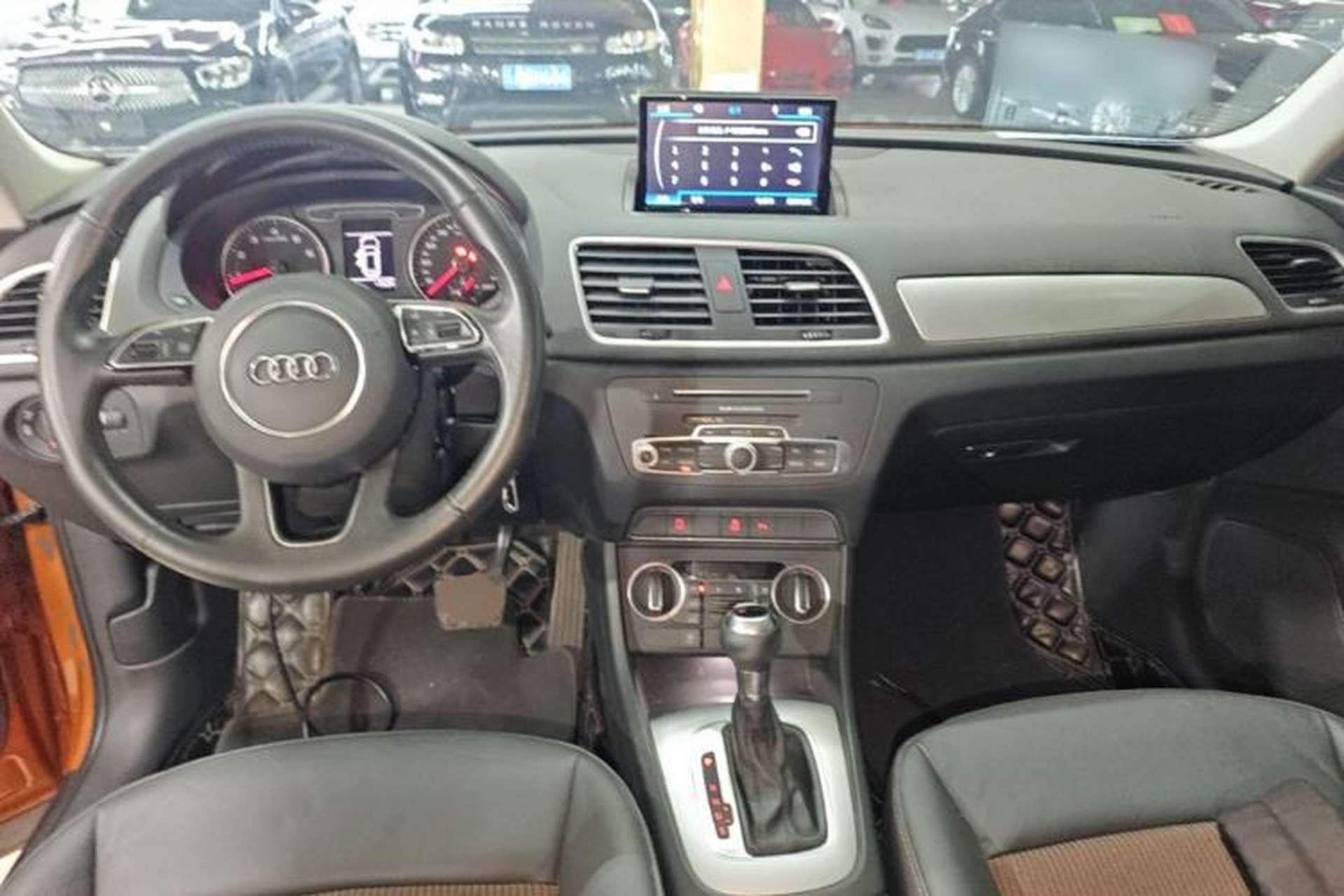 Used Audi Q3 2017 30 TFSI Fashion Model Center Console