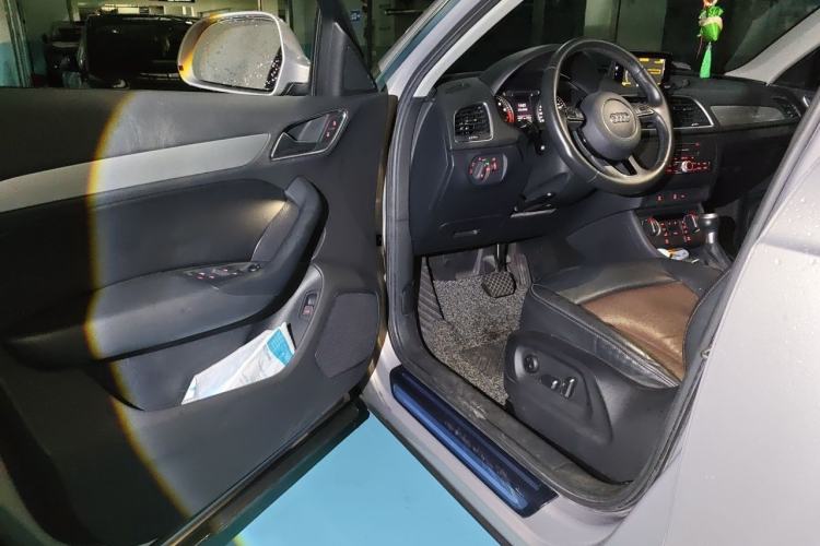 Used Audi Q3 2017 35 TFSI Fashion Model Driver Seat
