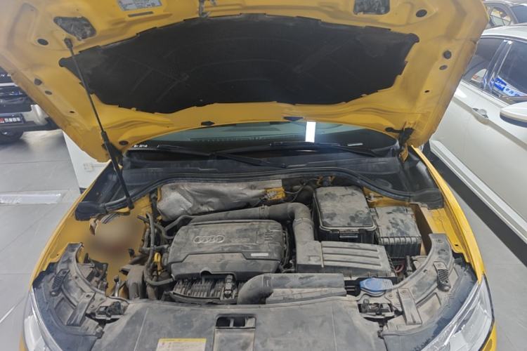 Used Audi Q3 2017 35 TFSI Fashion Model Engine Bay