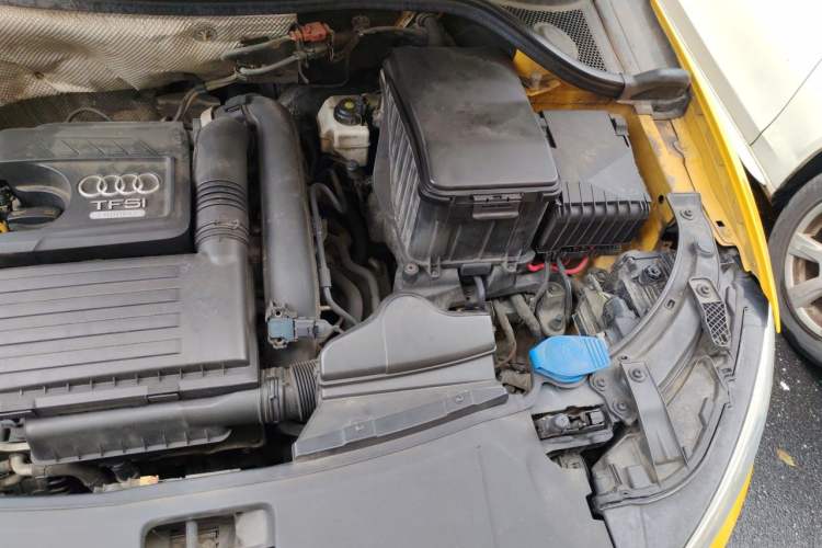 Used Audi Q3 2017 30 TFSI Fashion Model Engine Bay Left
