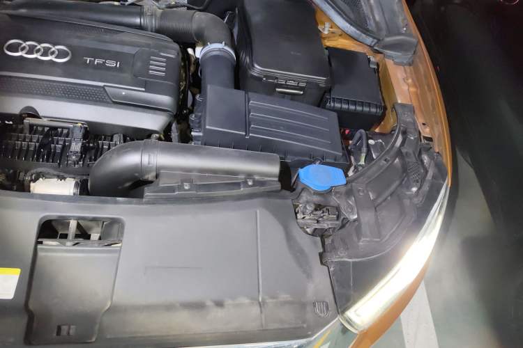 Used Audi Q3 2017 35 TFSI Fashion Model Engine Bay Left