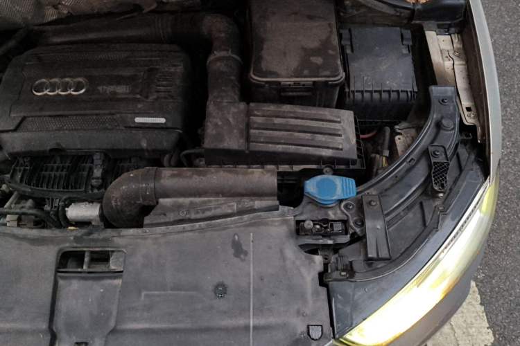 Used Audi Q3 2017 35 TFSI Fashion Model Engine Bay Left