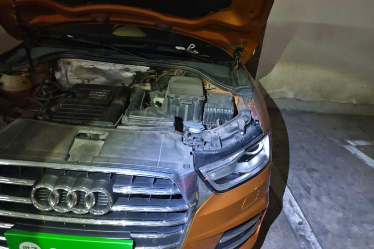 Used Audi Q3 2017 30 TFSI Fashion Model Engine Bay Left