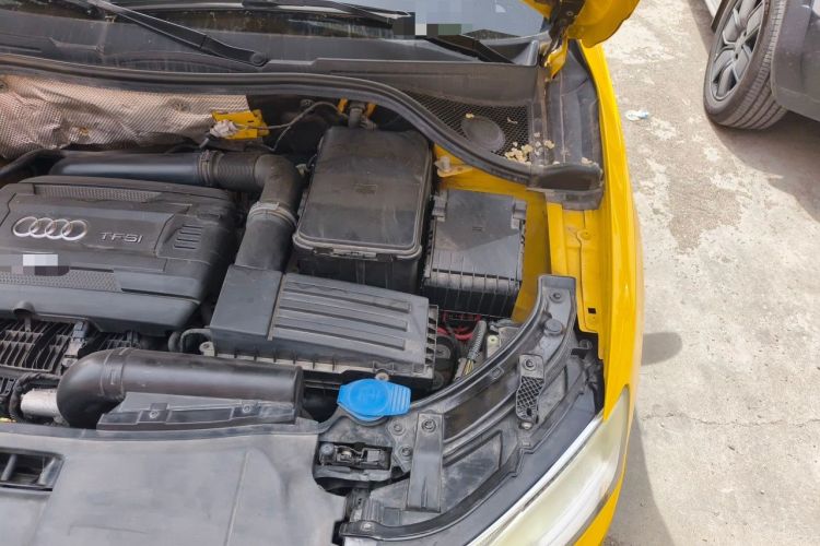 Used Audi Q3 2017 35 TFSI Fashion Model Engine Bay Left