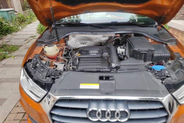 Used Audi Q3 2017 30 TFSI Fashion Model Engine Bay Right