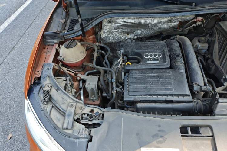 Used Audi Q3 2017 30 TFSI Fashion Model Engine Bay Right
