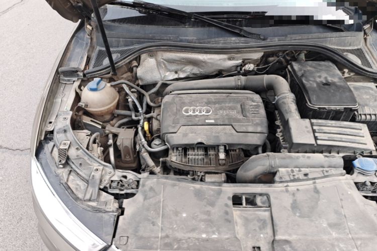 Used Audi Q3 2017 35 TFSI Fashion Model Engine Bay Right