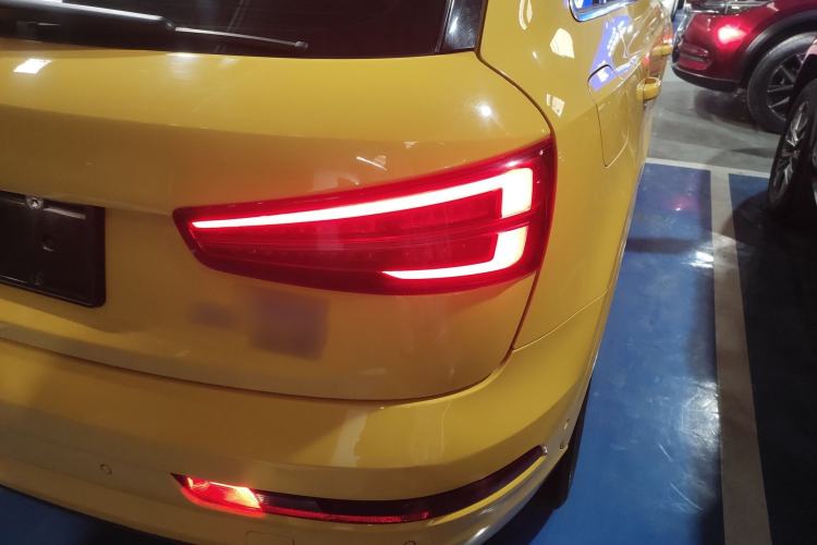 Used Audi Q3 2017 30 TFSI Fashion Model Exterior 6