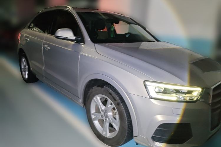 Used Audi Q3 2017 35 TFSI Fashion Model Front Right 45 Deg