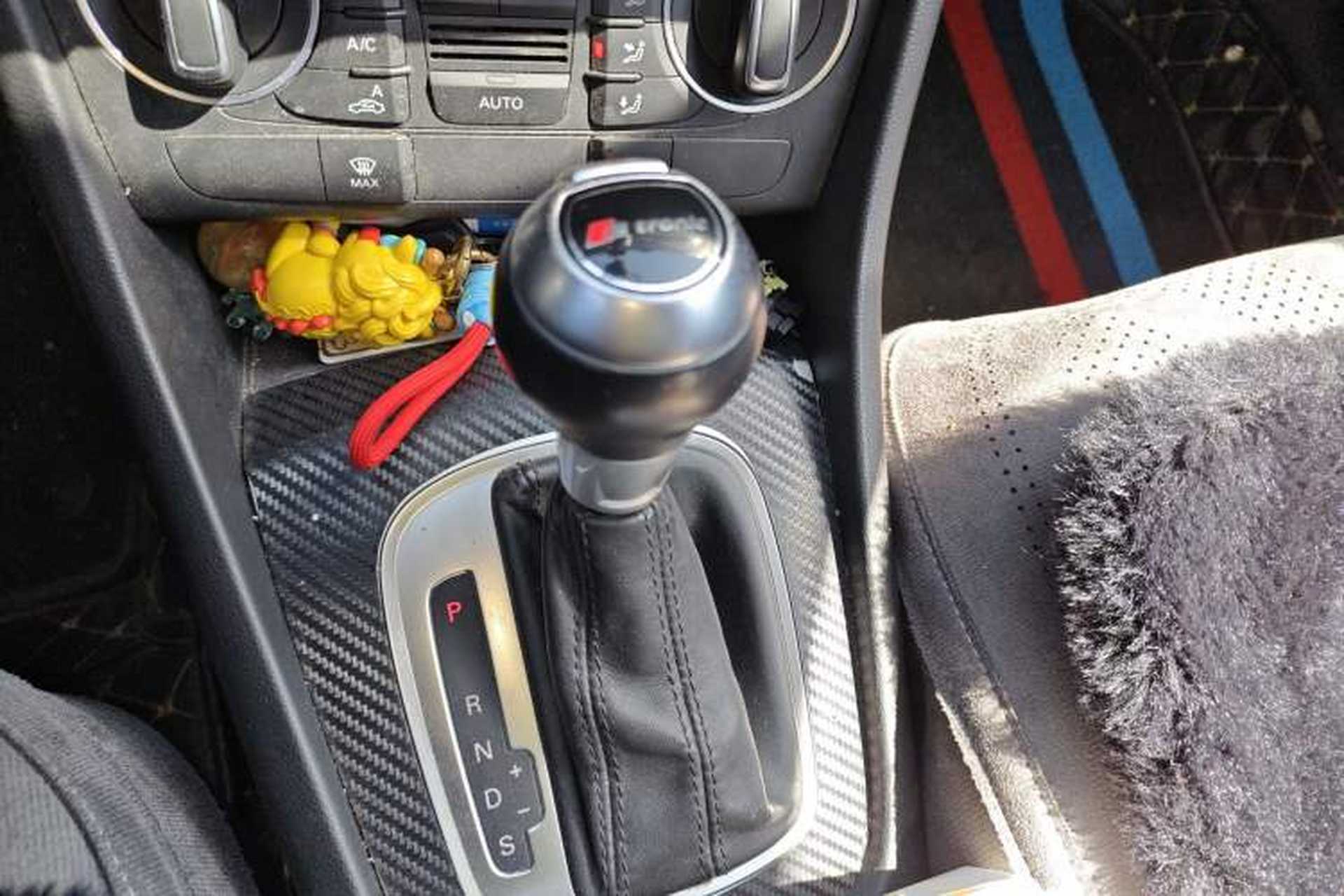 Used Audi Q3 2017 30 TFSI Fashion Model Gear Lever