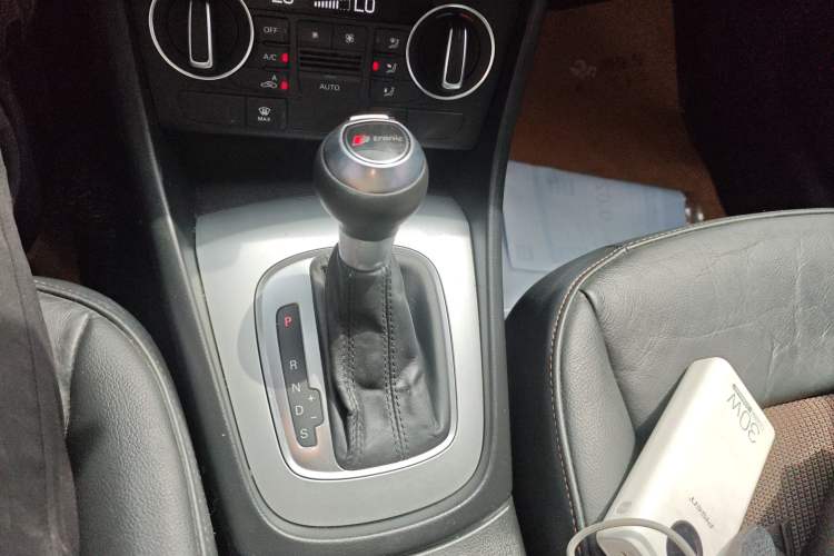 Used Audi Q3 2017 30 TFSI Fashion Model Gear Lever