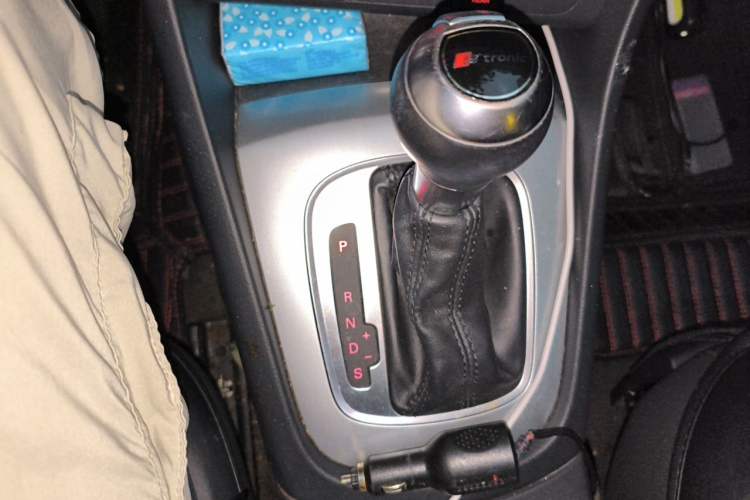 Used Audi Q3 2017 35 TFSI Fashion Model Gear Lever