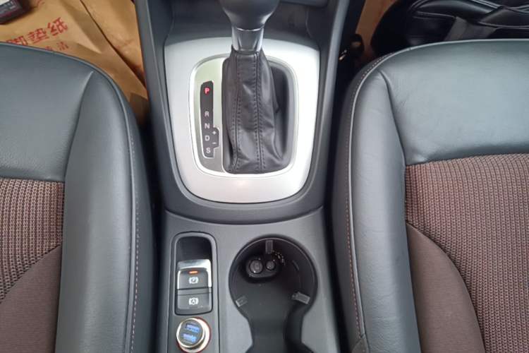 Used Audi Q3 2017 35 TFSI Fashion Model Gear Lever