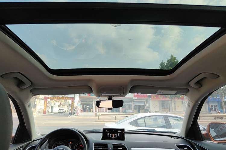 Used Audi Q3 2017 35 TFSI Fashion Model Headliner