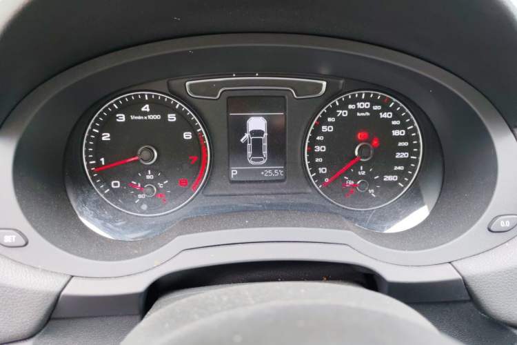 Used Audi Q3 2017 30 TFSI Fashion Model Instrument Cluster