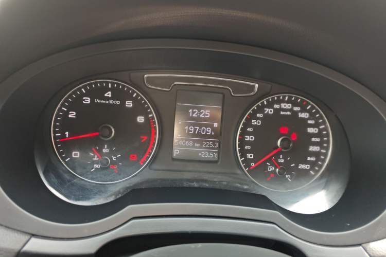 Used Audi Q3 2017 30 TFSI Fashion Model Instrument Cluster