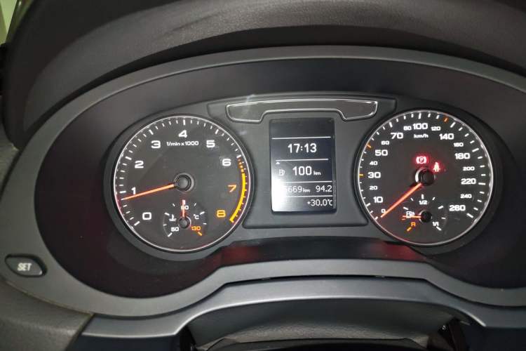 Used Audi Q3 2017 30 TFSI Fashion Model Instrument Cluster