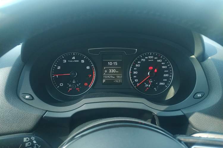 Used Audi Q3 2017 35 TFSI Fashion Model Instrument Cluster