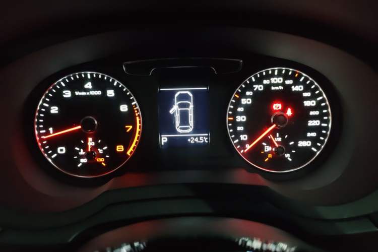 Used Audi Q3 2017 35 TFSI Fashion Model Instrument Cluster